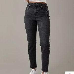American Eagle Strigid Mom Jean Black